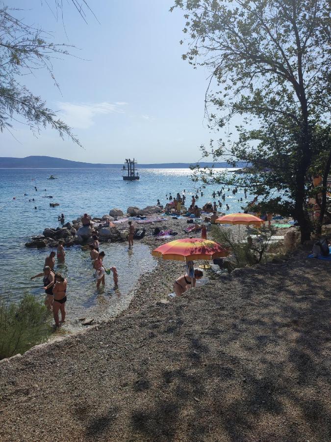 Biuk Apartments Novi Vinodolski Bagian luar foto