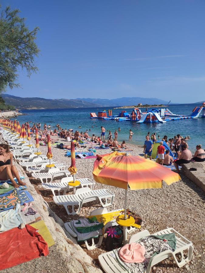 Biuk Apartments Novi Vinodolski Bagian luar foto