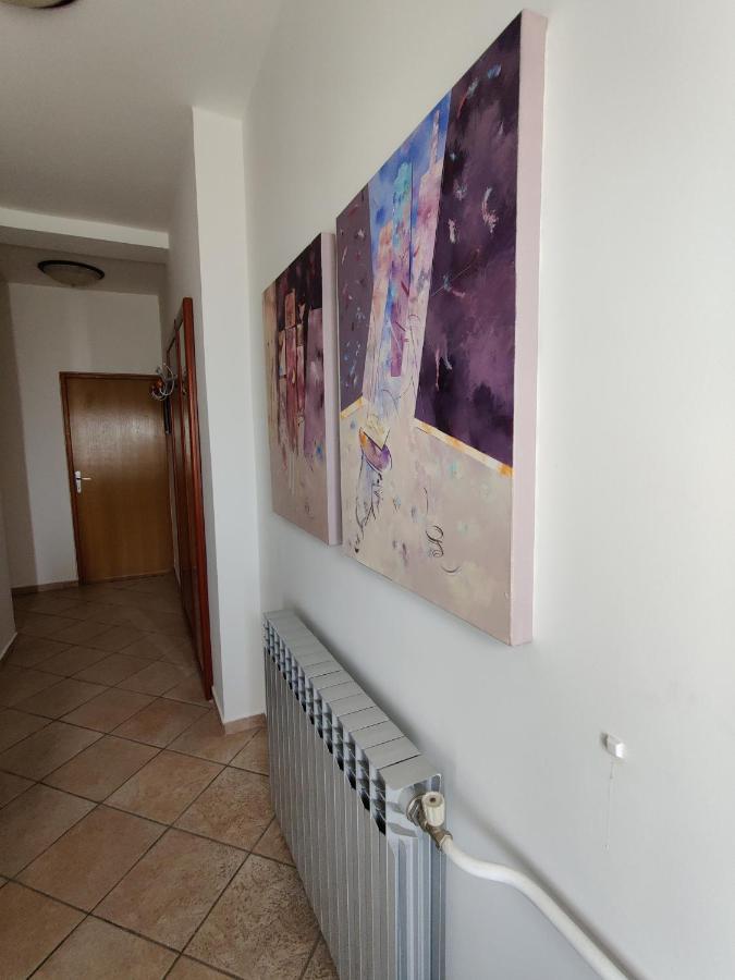 Biuk Apartments Novi Vinodolski Bagian luar foto