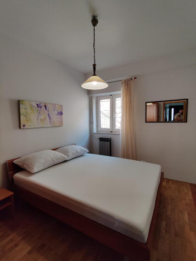Biuk Apartments Novi Vinodolski Bagian luar foto