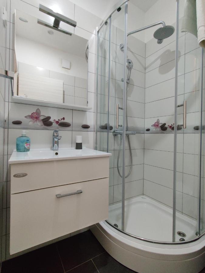 Biuk Apartments Novi Vinodolski Bagian luar foto