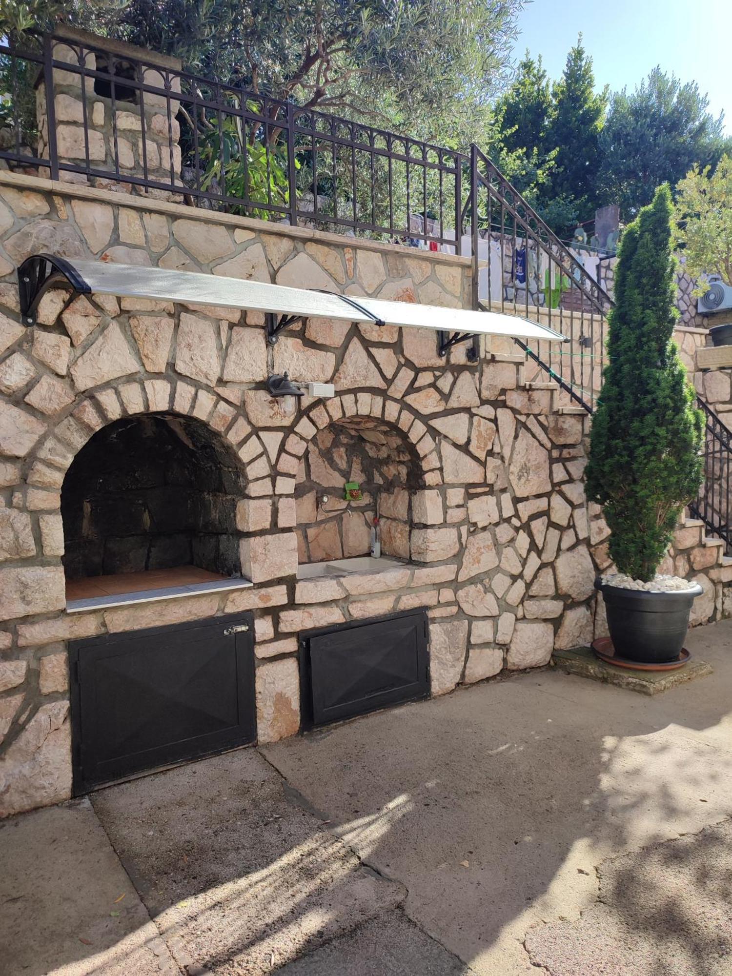 Biuk Apartments Novi Vinodolski Bagian luar foto