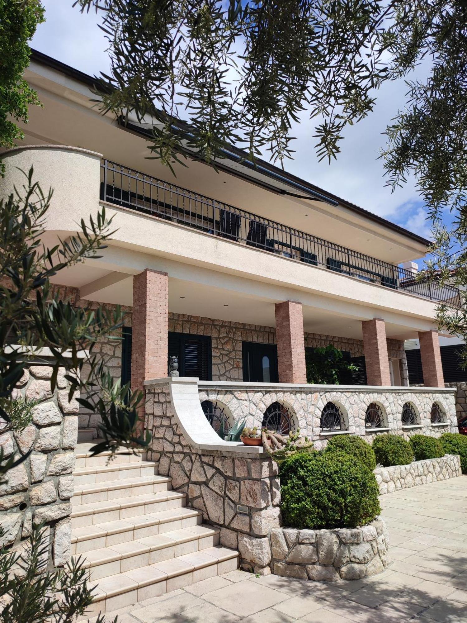 Biuk Apartments Novi Vinodolski Bagian luar foto