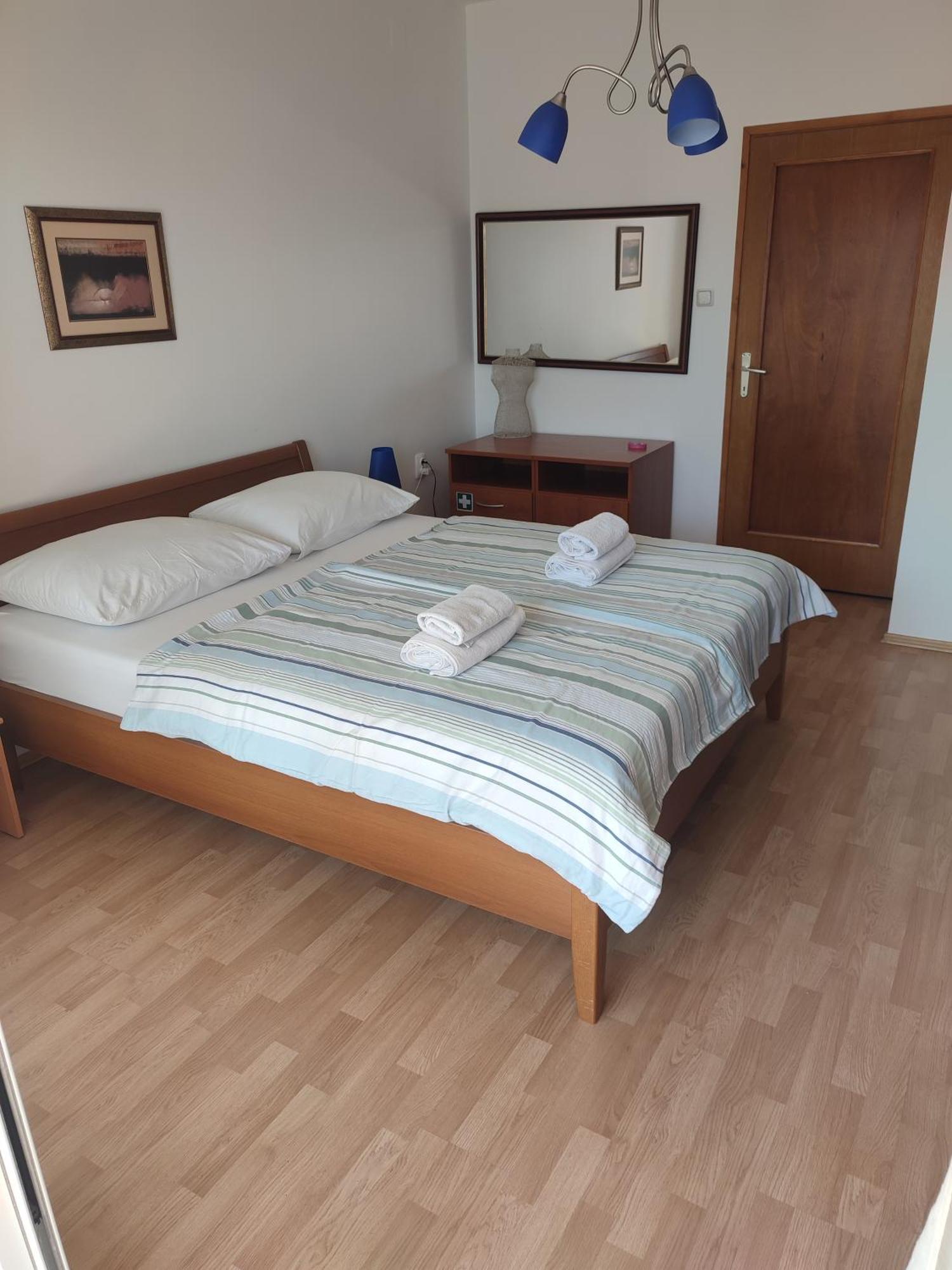 Biuk Apartments Novi Vinodolski Bagian luar foto