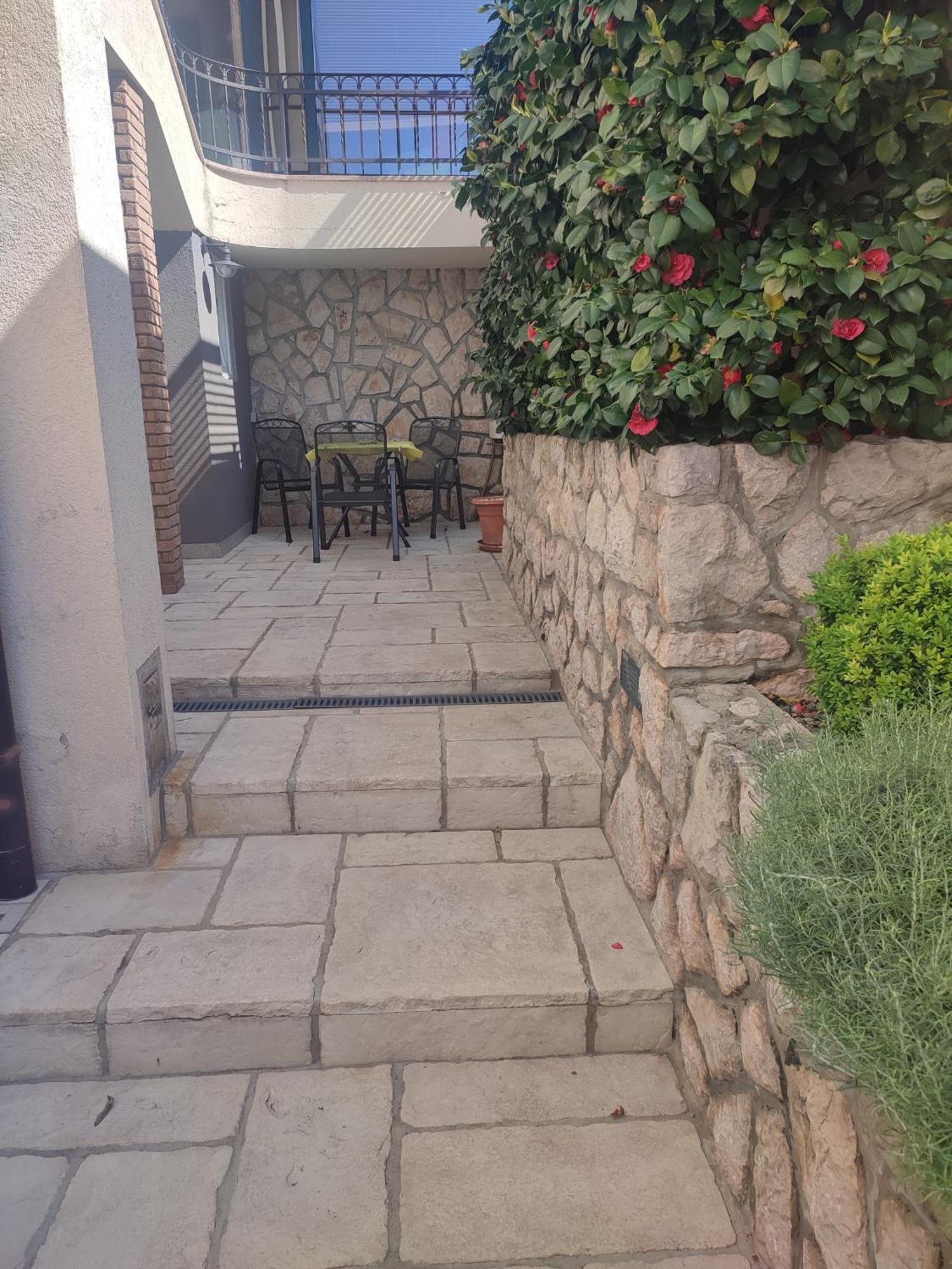 Biuk Apartments Novi Vinodolski Bagian luar foto