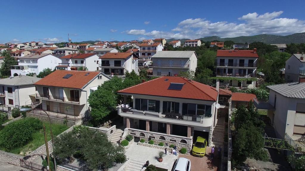 Biuk Apartments Novi Vinodolski Bagian luar foto